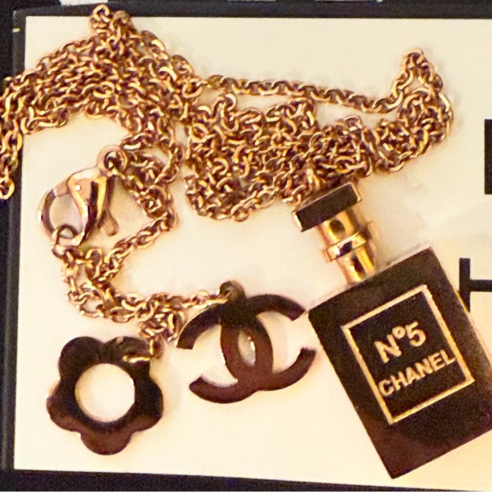 CHANEL Gold No. 5 Perfume Bottle Necklace